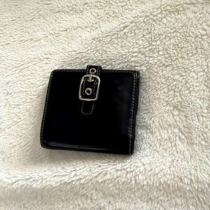 COACH vintage leather wallet in good condition.